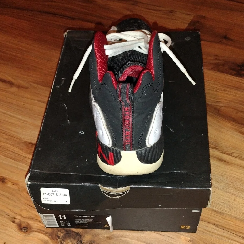 Jordan Black and White Sneakers - Picture 5 of 6